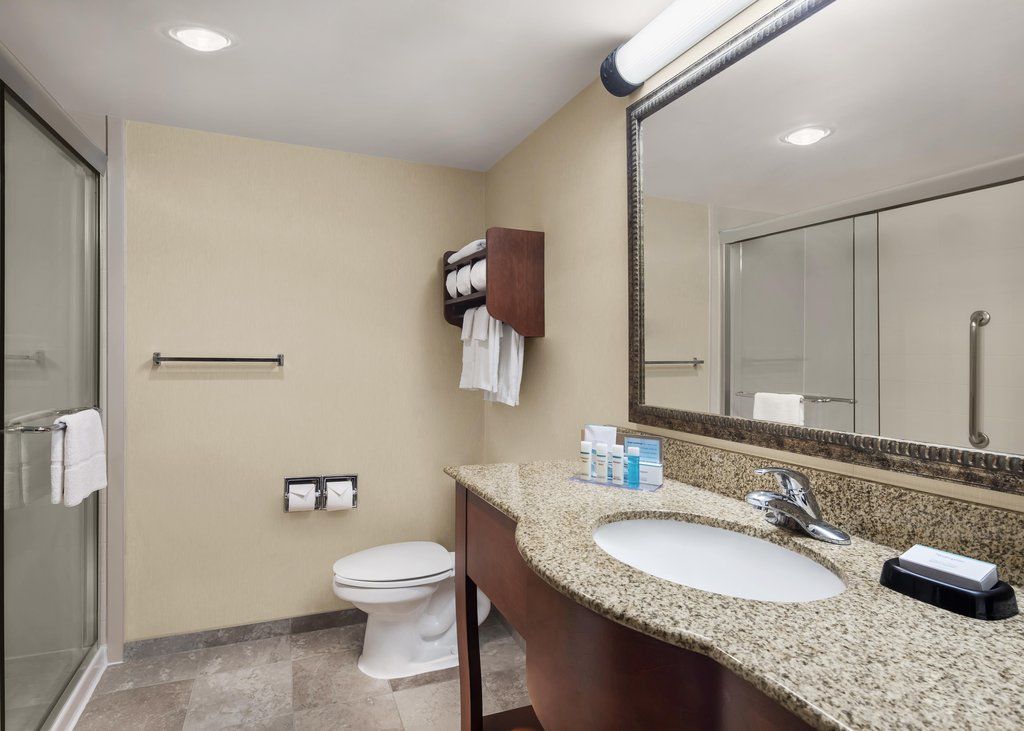 Hampton Inn Alexandria/Old Town Экстерьер фото