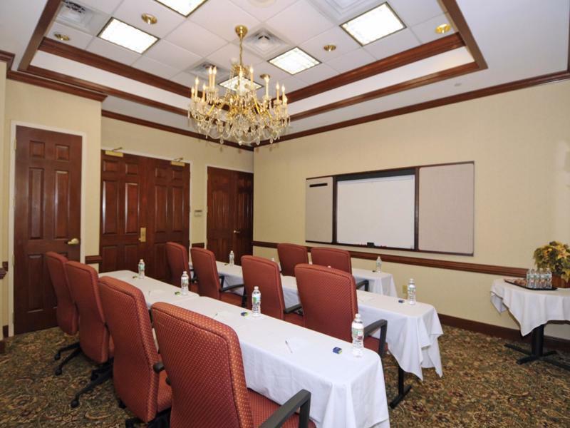 Hampton Inn Alexandria/Old Town Экстерьер фото